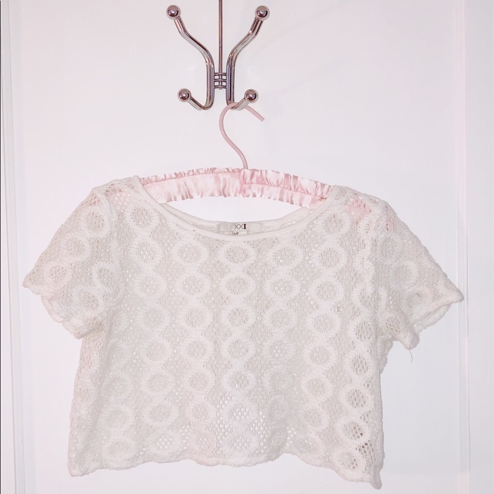 ⭐️White knit Crop Top⭐️